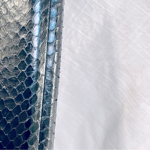 Vintage Genuine Snakeskin Oversized Clutch - Right On Trend For Fall 2023 - Picture 6 of 11